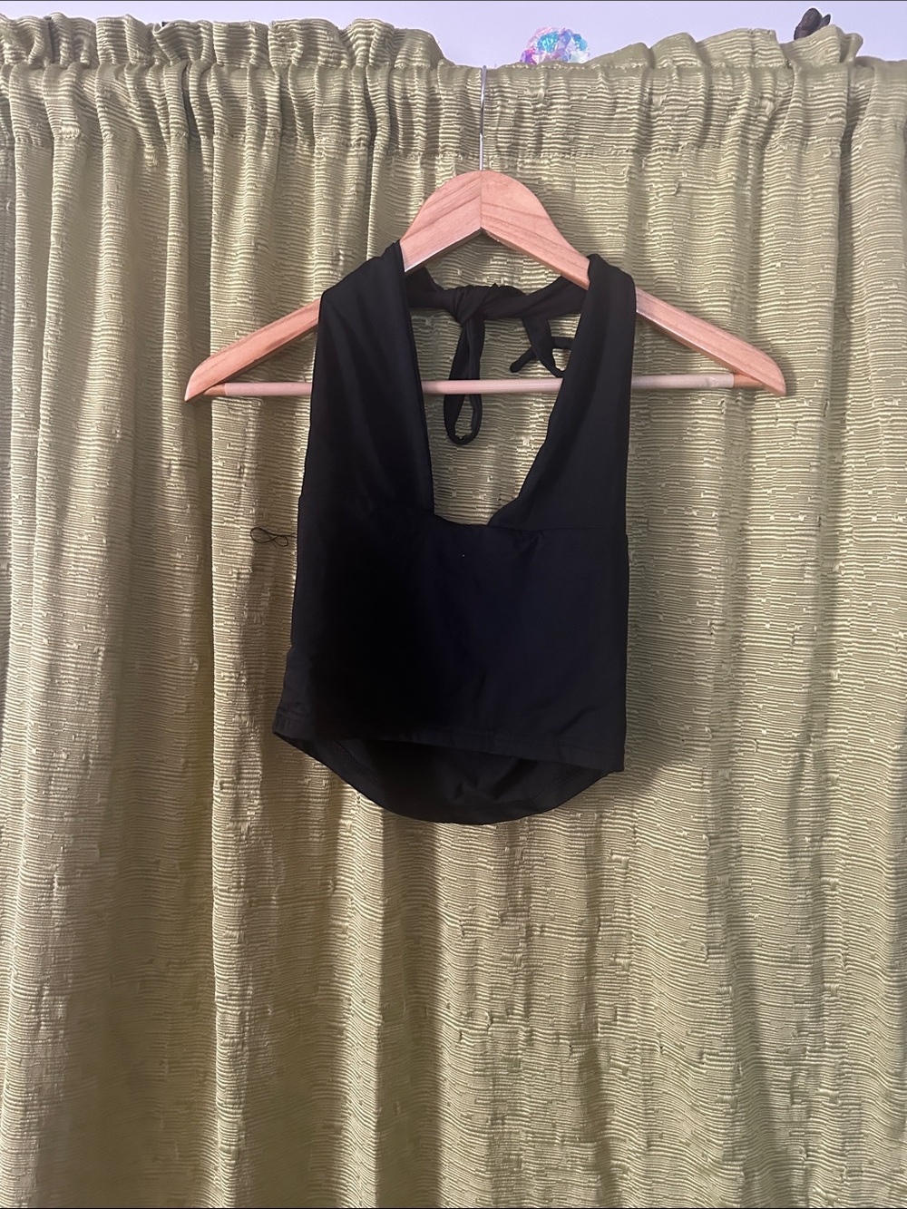 SHEIN Black Tie-Back Halter Crop Top